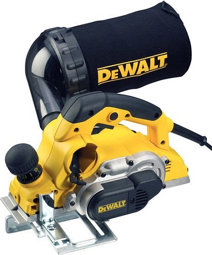 Рубанок DeWalt D26500K