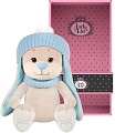 Классическая игрушка Jack&Lin Зайчик в голубом шарфе и шапочке JL-266-20