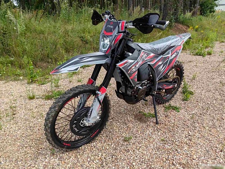 Мотоцикл Nine Fox Strider 450 (черный/красный)