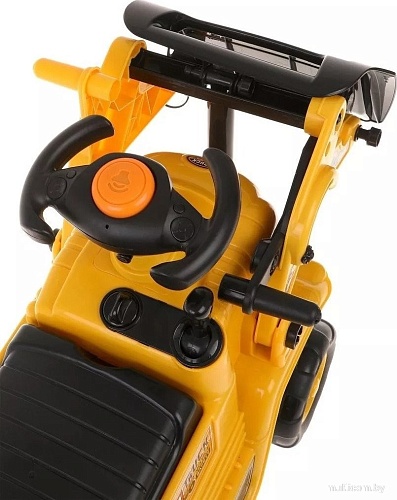 Каталка Moby Kids Бульдозер 69093