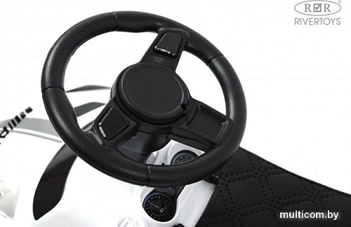 Каталка RiverToys F001FF (белый)