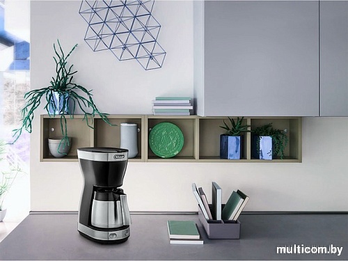 Капельная кофеварка DeLonghi ICM16710