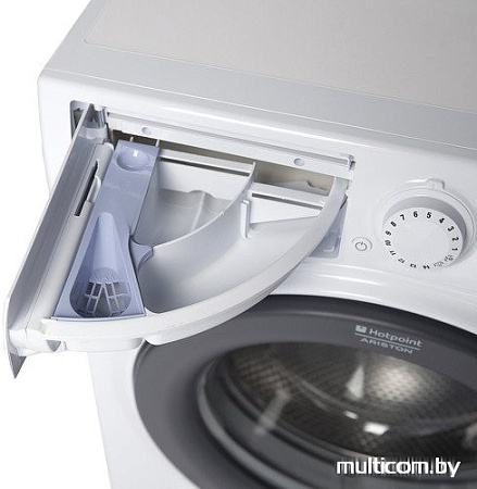 Стиральная машина Hotpoint-Ariston VMSG 601 B