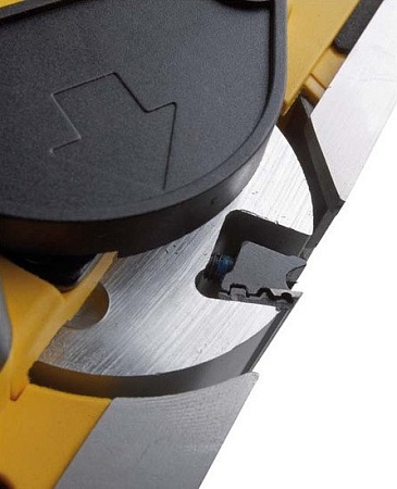 Рубанок DeWalt D26500K