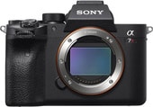 Беззеркальный фотоаппарат Sony Alpha a7R IV Body