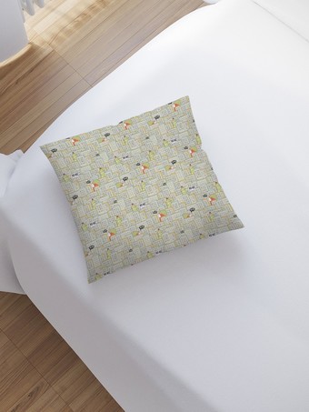 Чехол на подушку JoyArty Санта в городе sl_380793