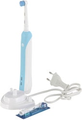 Электрическая зубная щетка Braun Oral-B Pro 570 Cross Action (D16.524U)