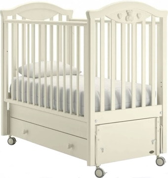 Классическая детская кроватка Nuovita Lusso Swing (ваниль)