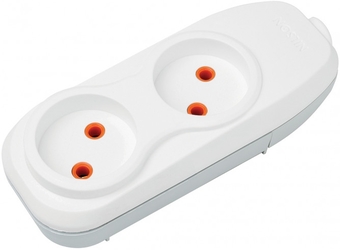 Розетка Nilson Quattro 42130000