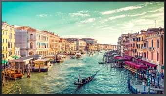 Информационная панель Samsung QE82R