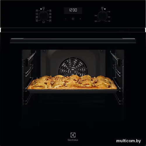 Electrolux SteamBake PRO 600 KODEC70BZ