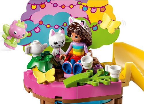 Конструктор LEGO Gabby's Dollhouse 10787 Вечеринка в саду Китти Феи