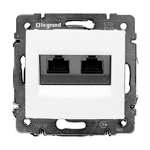 Розетка Legrand Valena 694292 (белый)
