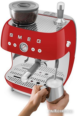 Рожковая помповая кофеварка Smeg EGF03RDEU