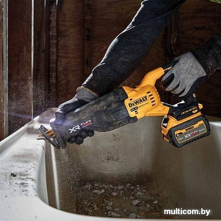 Сабельная пила DeWalt DCS386NT-XJ (без АКБ)