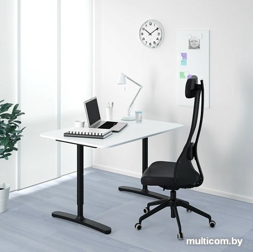 Письменный стол Ikea Бекант (белый/черный) 993.022.11