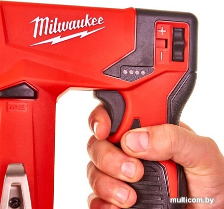Milwaukee M12 BST-202X 4933459635 (с 2-мя АКБ)
