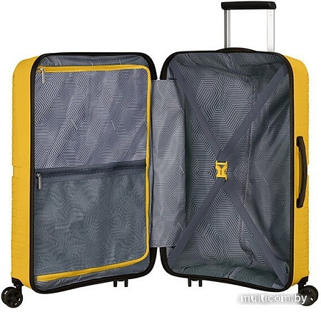 Чемодан-спиннер American Tourister Airconic Lemondrop 67 см