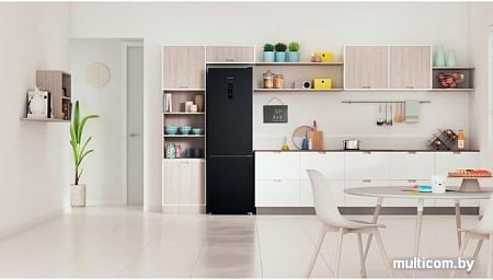 Холодильник Indesit ITR 5200 B