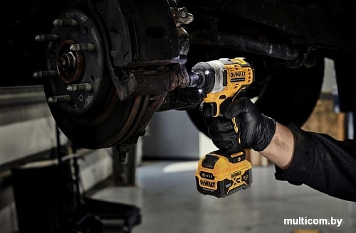 Гайковерт DeWalt DCF901P1 Xtreme Subcompact (с 1-м АКБ, кейс)