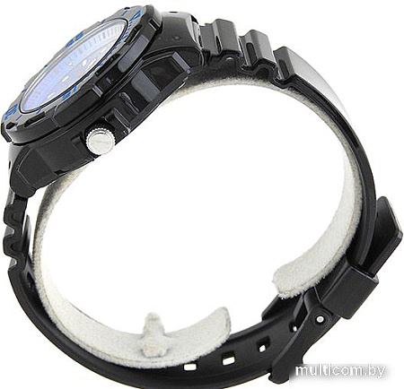 Наручные часы Casio LRW-200H-2E