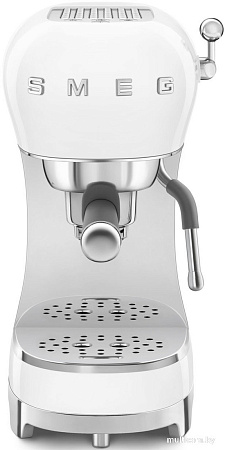 Рожковая кофеварка Smeg ECF02WHEU