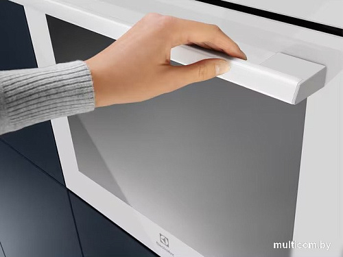 Электрический духовой шкаф Electrolux SurroundCook 600 EOF5F50V