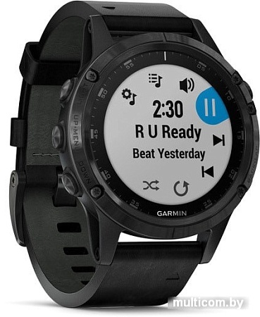 Умные часы Garmin Fenix 5S Plus Sapphire (черный/черный кожаный)