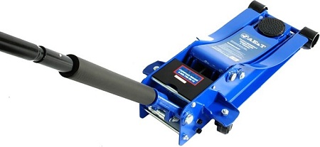 Подкатной домкрат AE&T T31513 3т