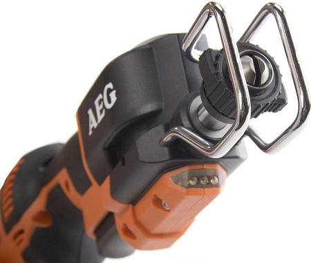 Сабельная пила AEG US 400 XE