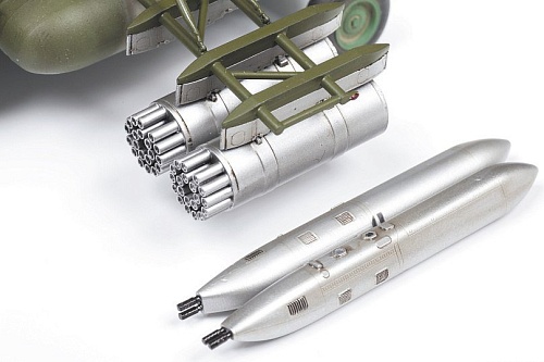 Сборная модель Звезда Советский многоцелевой вертолет Ми-8МТ 4828