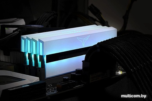 Оперативная память Team Xtreem ARGB 2x16ГБ DDR4 4000 МГц TF13D432G4000HC18LDC01
