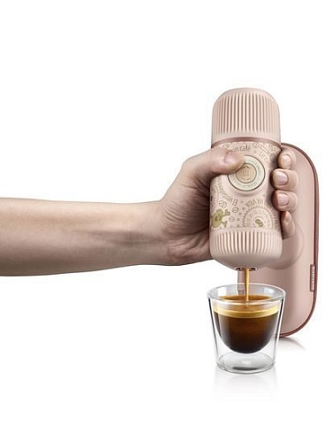 Ручная кофеварка WACACO Nanopresso Dark Soul Pink + Case