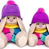 Классическая игрушка BUDI BASA Collection Зайка Ми в шапке и полосатом шарфе SidS-562 (18 см)