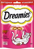 Лакомство для кошек Dreamies лакомые подушечки с говядиной 140 г