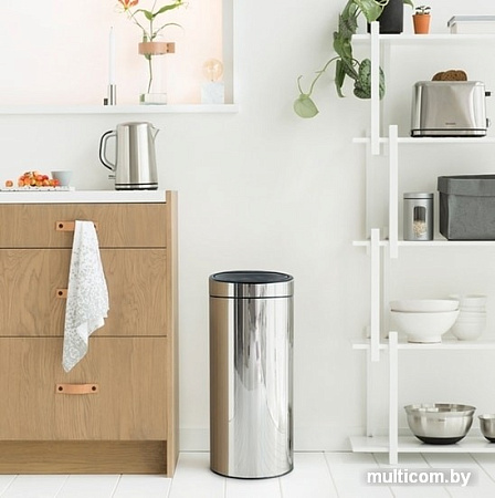 Brabantia Touch Bin New 30 л (стальной полированный)