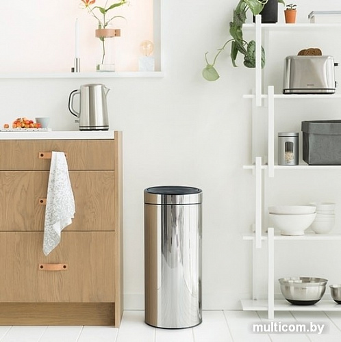 Brabantia Touch Bin New 30 л (стальной полированный)
