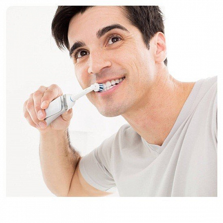 Электрическая зубная щетка Braun Oral-B SmartSeries 4000 CrossAction