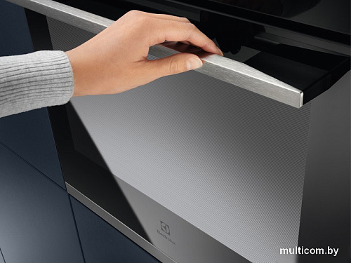 Электрический духовой шкаф Electrolux SteamBake 600 KOD5H70BX