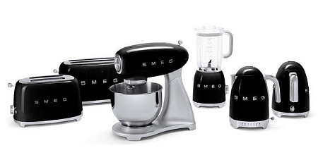 Миксер Smeg SMF01BLEU