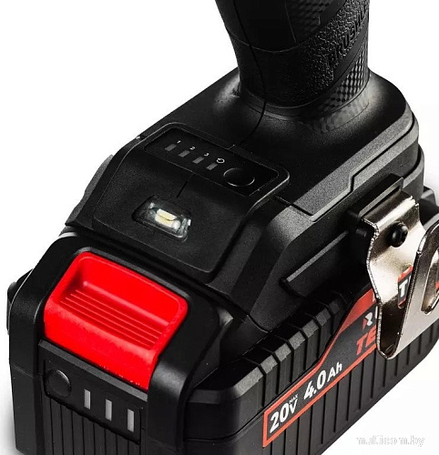 Гайковерт Runtec RT-IW300T (с 2-мя АКБ, кейс)