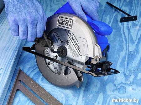 Дисковая пила Black & Decker CS1004