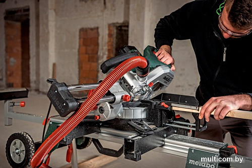 Торцовочная пила Metabo KGS 216 M 613216000