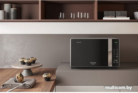Микроволновая печь Hotpoint-Ariston MWHAF 206 B