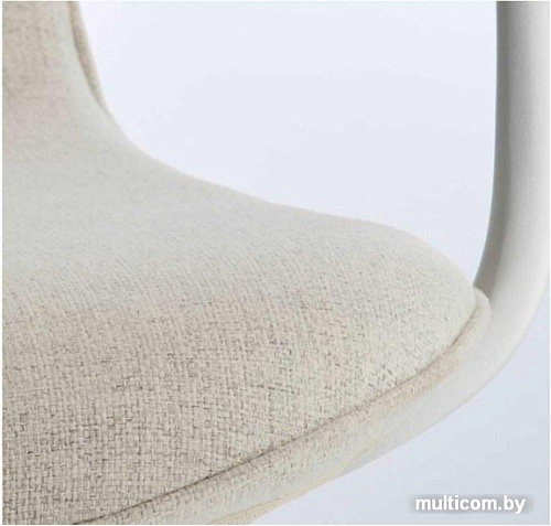 Кресло Ikea Лонгфьелль 093.862.05 (гуннаред бежевый/белый)