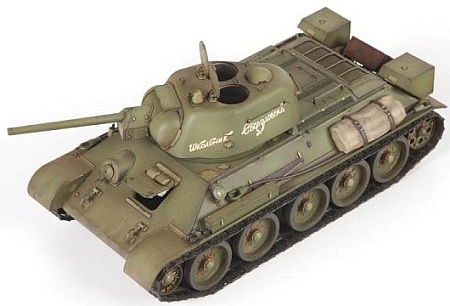 Сборная модель Звезда Советский средний танк Т-34/76 1943 УЗТМ