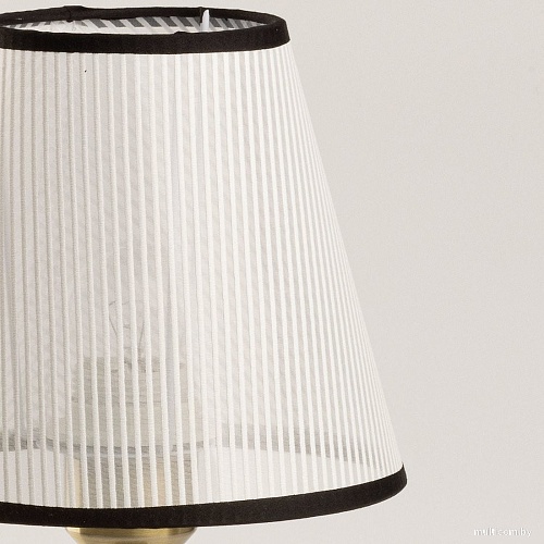 Настольная лампа De Markt Конрад 667034401