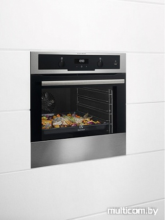 Духовой шкаф Electrolux OPEA5559X