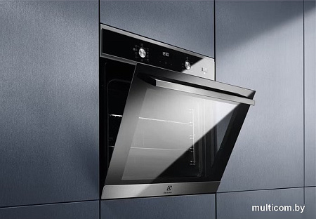 Электрический духовой шкаф Electrolux SteamBake 600 EOD5F71X