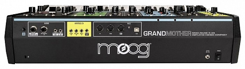 Синтезатор Moog Grandmother
